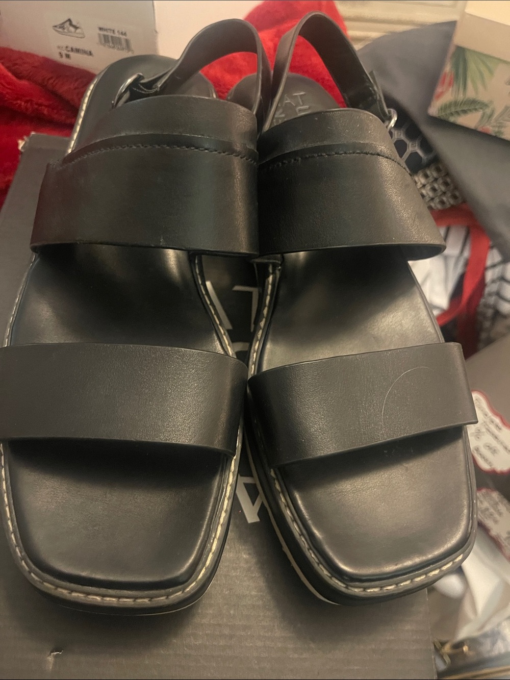 Naturalizer Women’s Black Leather Strap Sandals Size 9M Worn once Retail $129